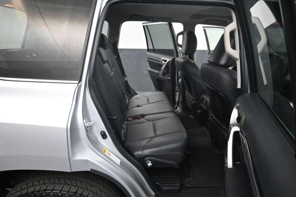 Used 2017 Lexus GX 460 w/ Navigation Package AWD/4WD image 32