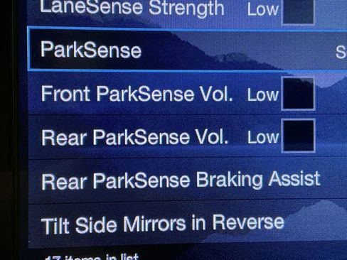 Used 2017 Chrysler Pacifica Limited w/ UConnect Theater Package image 54