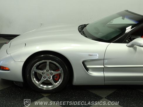 Used 2001 Chevrolet Corvette Grand Sport w/ Preferred Equipment Group2 RWD image 23