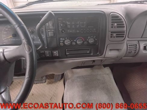 Used 1999 Chevrolet Suburban 4WD w/ Preferred Equipment Group 3 image 12