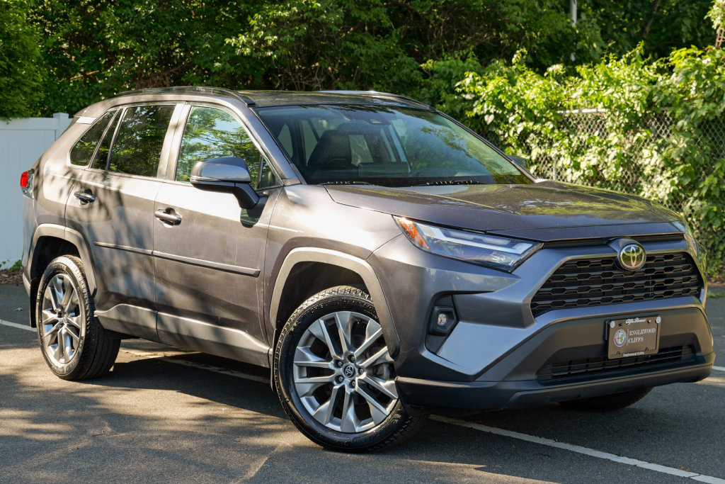 Used 2023 Toyota RAV4 XLE Premium AWD/4WD image 1