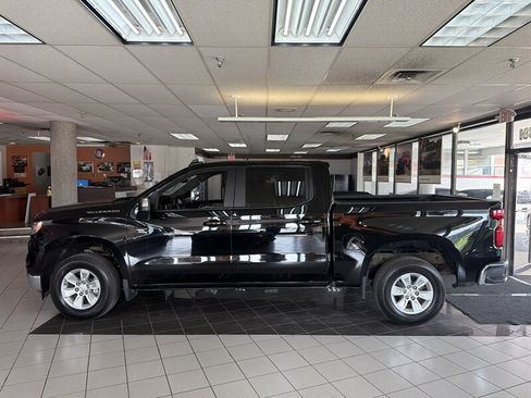 Used 2025 Chevrolet Silverado 1500 LT RWD image 2