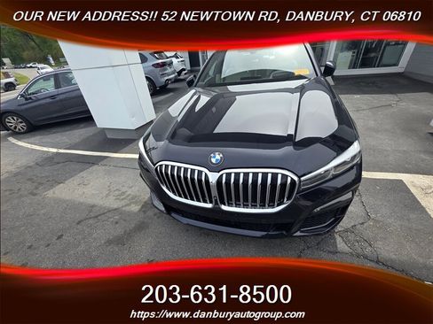 Used 2021 BMW 750i xDrive w/ Executive Package AWD/4WD image 2