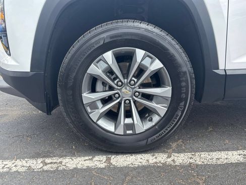 Used 2025 Chevrolet Equinox LT FWD image 27