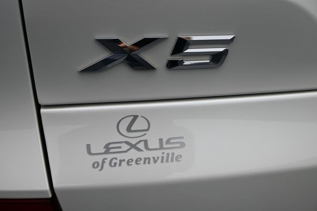 Used 2025 BMW X5 xDrive40i w/ M Sport Package AWD/4WD image 28