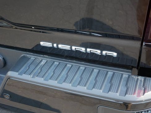 Used 2024 GMC Sierra 2500 Denali Ultimate w/ Snow Plow Prep/Camper Package AWD/4WD image 9