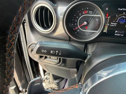 Used 2021 Jeep Wrangler Unlimited Rubicon w/ Dual Top Group AWD/4WD image 27
