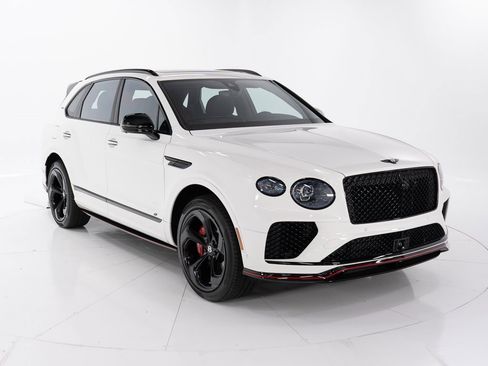 Certified 2025 Bentley Bentayga image 7