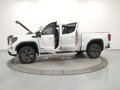 Used 2022 GMC Sierra 1500 AT4 w/ AT4 Preferred Package AWD/4WD image 12