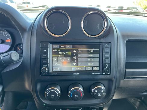 Used 2015 Jeep Patriot High Altitude image 36