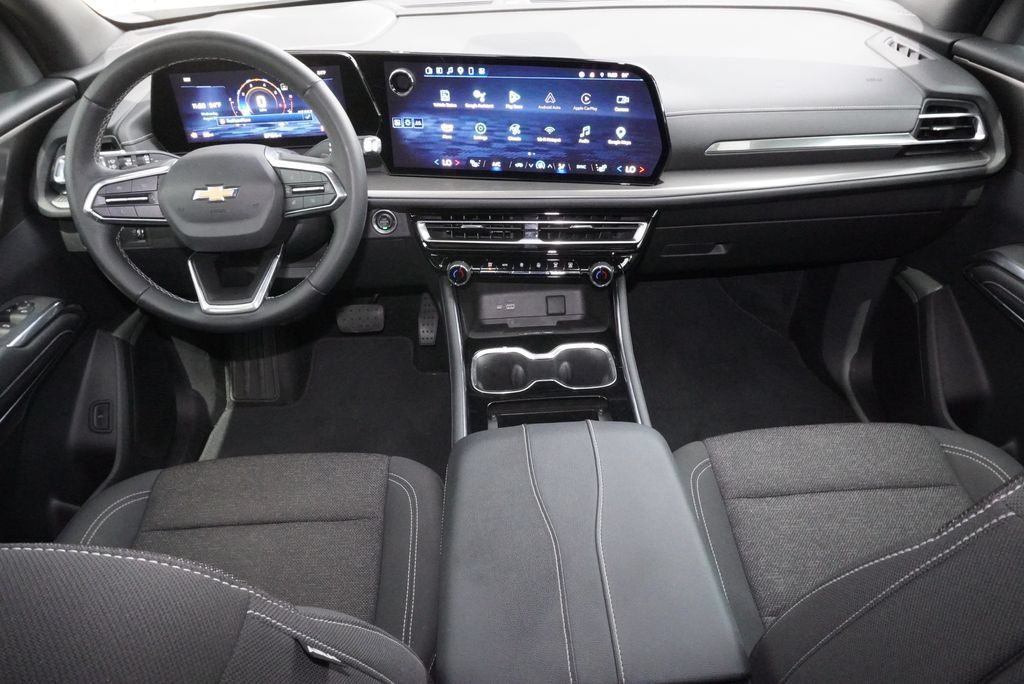 Used 2024 Chevrolet Traverse LT FWD image 20