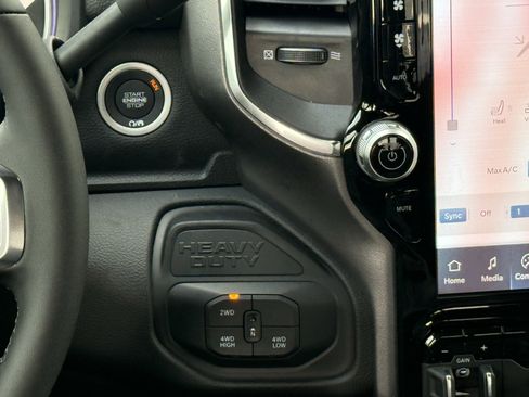 New 2026 RAM 2500 Laramie w/ Night Edition AWD/4WD image 15