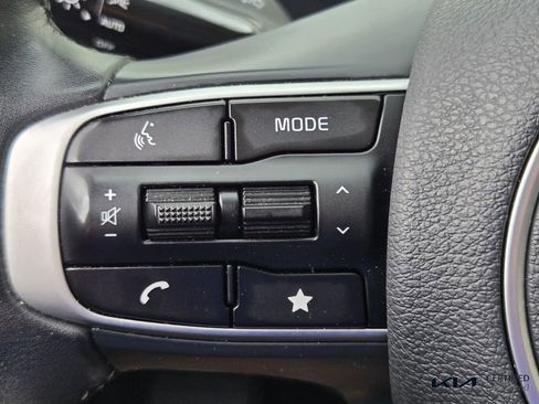Used 2025 Kia Sportage EX FWD image 26