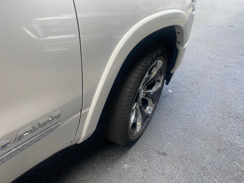 Used 2024 RAM 1500 Limited AWD/4WD image 9