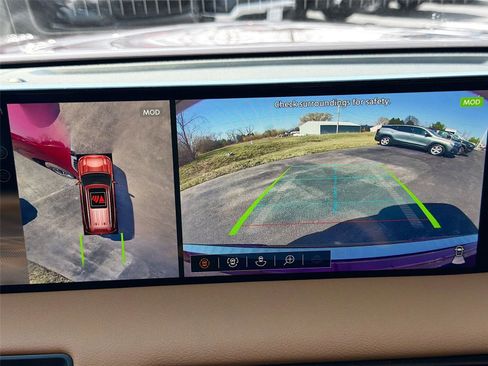 Used 2025 Nissan Armada Platinum Reserve image 17