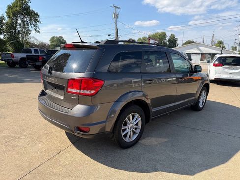 Used 2017 Dodge Journey SXT FWD image 4