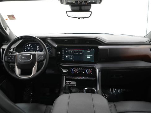 Used 2026 GMC Sierra 1500 Denali AWD/4WD image 16