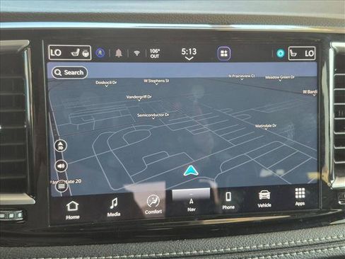 Used 2026 Chrysler Pacifica Limited w/ S Appearance Package FWD image 10