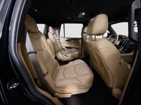 Used 2020 Cadillac Escalade Platinum AWD/4WD image 26