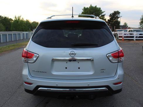 Used 2013 Nissan Pathfinder SL w/ SL Premium Pkg AWD/4WD image 6