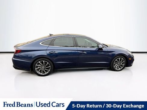 Used 2022 Hyundai Sonata Limited w/ Preferred Accessory Package image 9