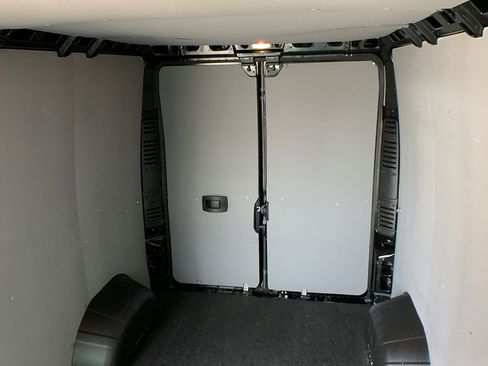 Used 2022 RAM ProMaster 2500 image 28