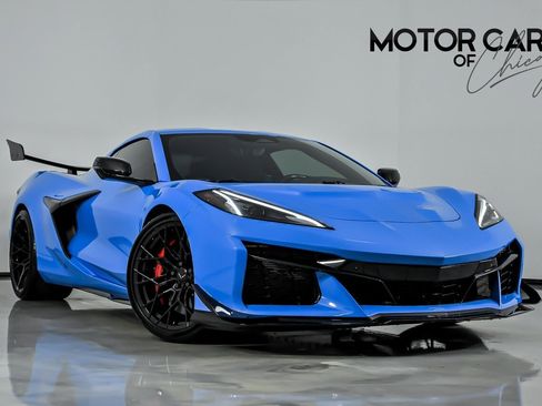 Used 2024 Chevrolet Corvette Z06 w/ Z07 Performance Package RWD image 1