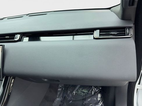 Used 2025 Land Rover Range Rover Velar Dynamic SE image 39