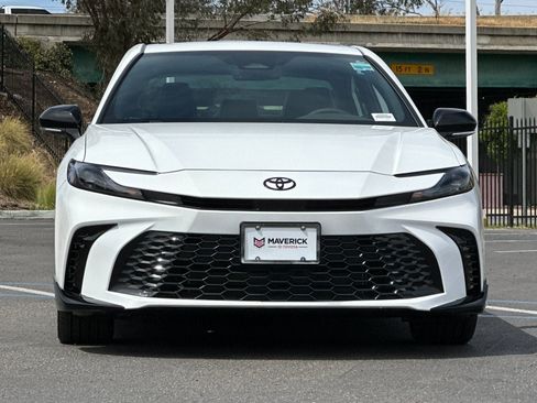 New 2026 Toyota Camry Hybrid image 7