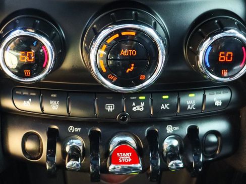 Used 2017 MINI Cooper S image 45