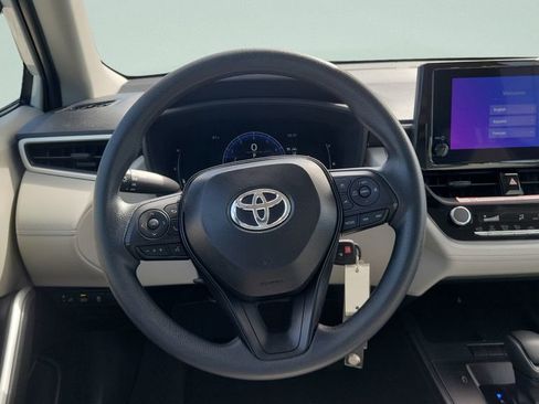 Used 2026 Toyota Corolla Cross L FWD image 11