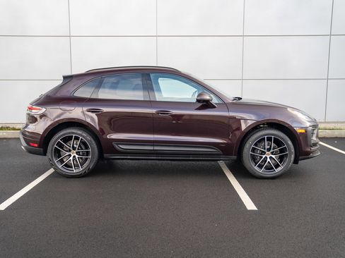 New 2026 Porsche Macan image 8