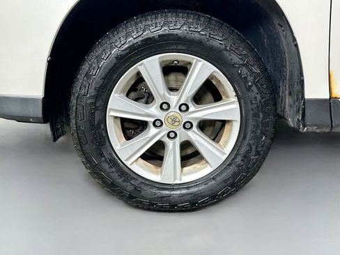 Used 2011 Toyota Highlander 4WD w/ Tech Pkg image 30