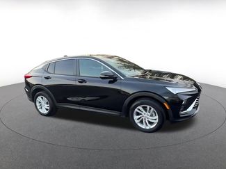Used 2025 Buick Envista Preferred video 2