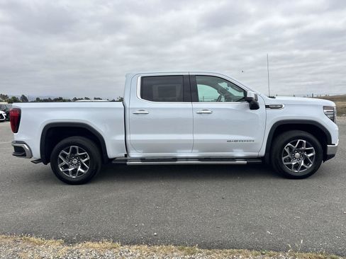 New 2026 GMC Sierra 1500 SLT w/ SLT Premium Plus Package RWD image 3