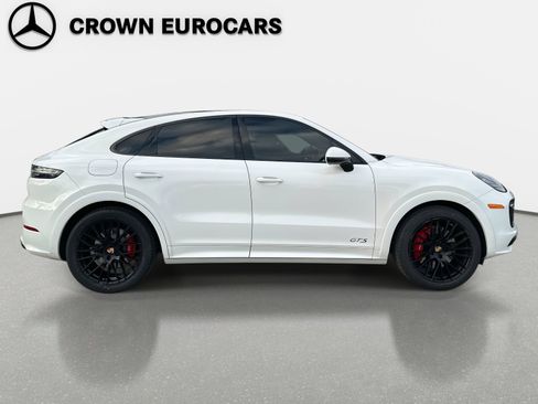 Used 2022 Porsche Cayenne GTS image 3