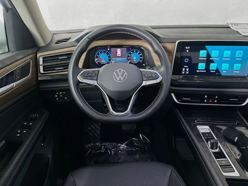 New 2026 Volkswagen Atlas SE image 21