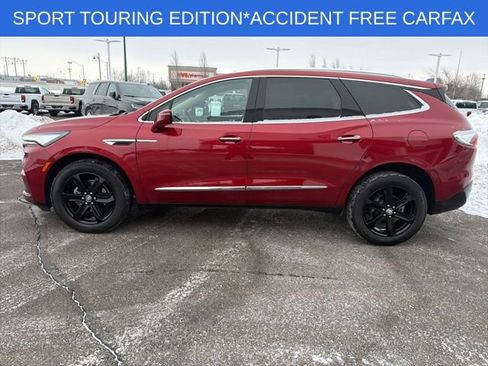 Used 2023 Buick Enclave Essence w/ Sport Touring Edition image 8