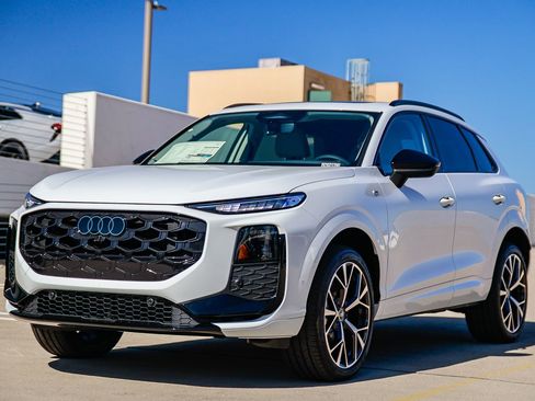 New 2026 Audi Q3 quattro 2.0T image 3