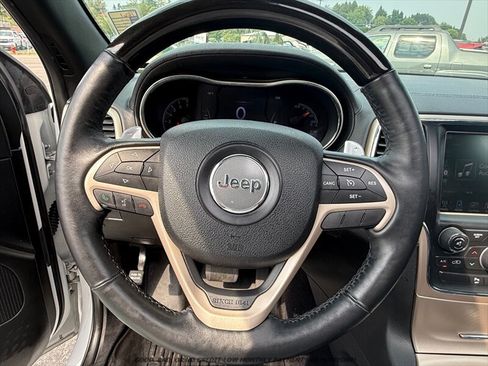 Used 2014 Jeep Grand Cherokee Overland AWD/4WD image 26
