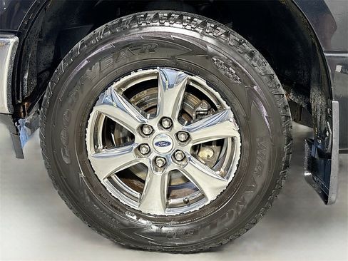 Used 2018 Ford F150 XLT w/ XTR Package image 31