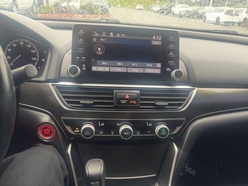 Used 2020 Honda Accord Sport image 9