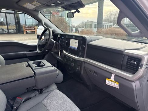 Used 2025 Ford F350 XLT image 27
