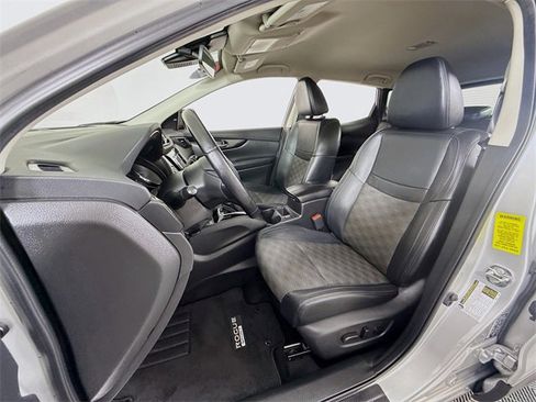 Certified 2022 Nissan Rogue Sport SV w/ Technology Package image 5