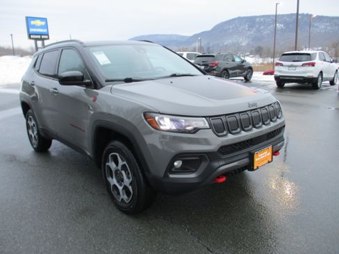 Certified 2022 Jeep Compass Trailhawk w/ Sun and Sound Group image 3