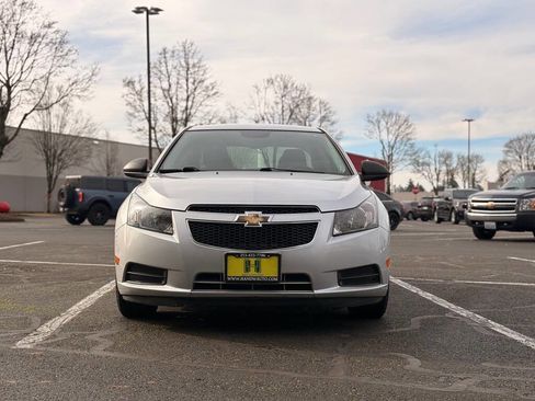 Used 2014 Chevrolet Cruze LS image 8