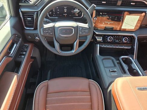 New 2026 GMC Sierra 3500 Denali Ultimate AWD/4WD image 9