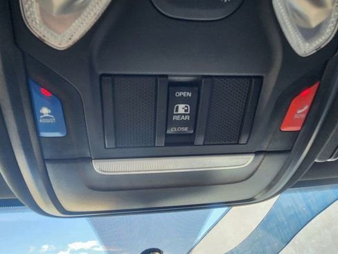 Used 2024 RAM 3500 Tradesman w/ Chrome Appearance Group image 34