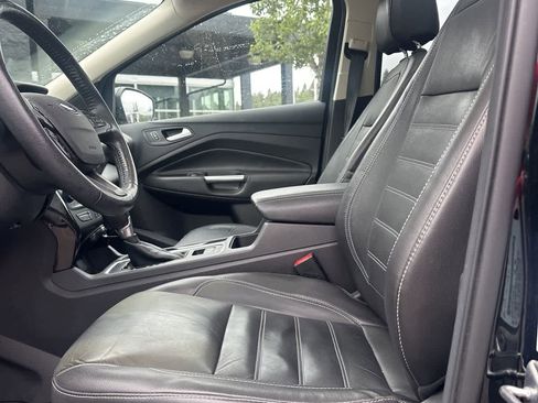 Used 2017 Ford Escape Titanium w/ Equipment Group 301A AWD/4WD image 8