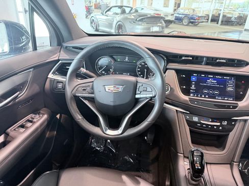 Used 2024 Cadillac XT6 Luxury w/ LPO, Floor Liner Package AWD/4WD image 43